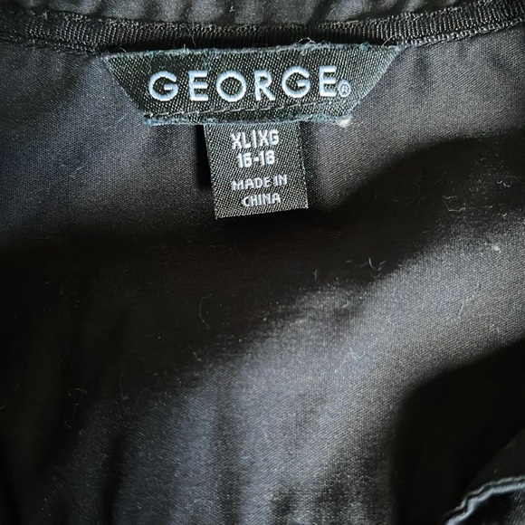 Bundle tops with mixed strips and all black button up top - Picture 3 of 10